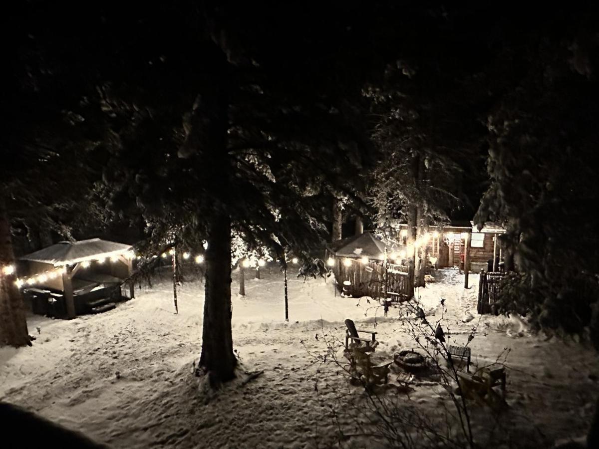 Rustic Cozy Cabin With Hot Tub Bragg Creek Extérieur photo